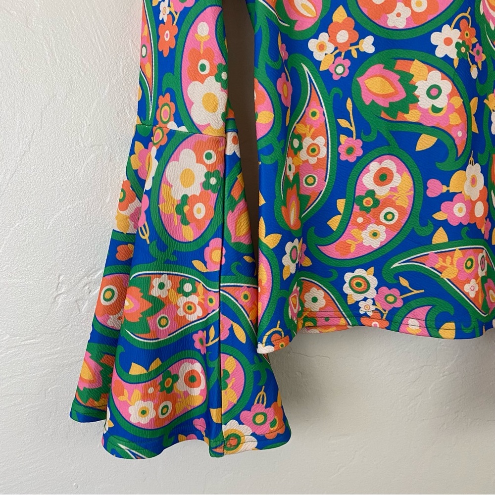 Unique Vintage Multicolor Paisley Bell Sleeve Top NWT Firm $13 - Picture 5 of 5